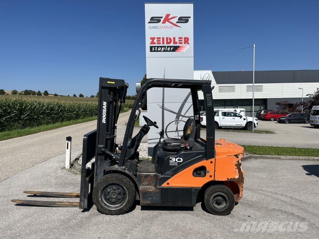 Doosan D30S-7 Dízel targoncák