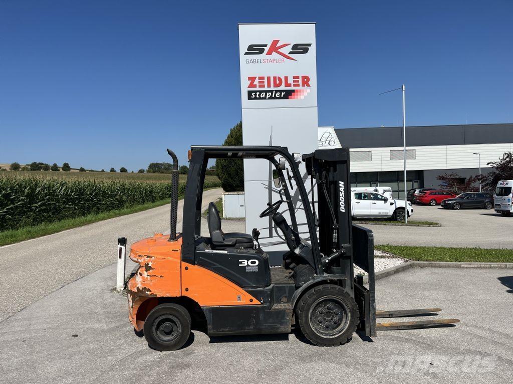 Doosan D30S-7 Dízel targoncák