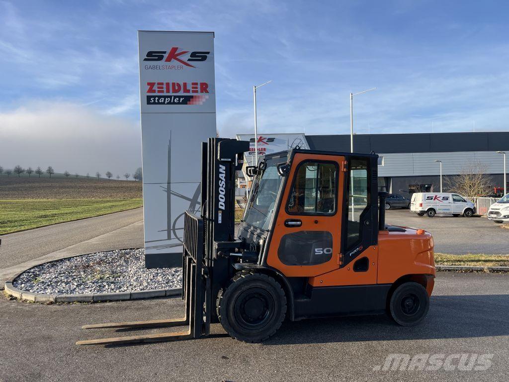 Doosan D50C-5 Dízel targoncák