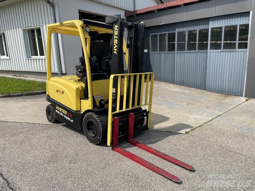 Hyster J2.5XN Elektromos targoncák