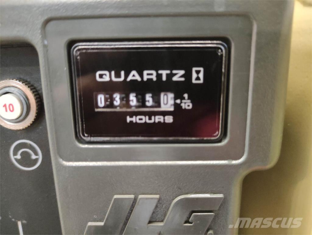 JLG 3246ES Ollós emelők