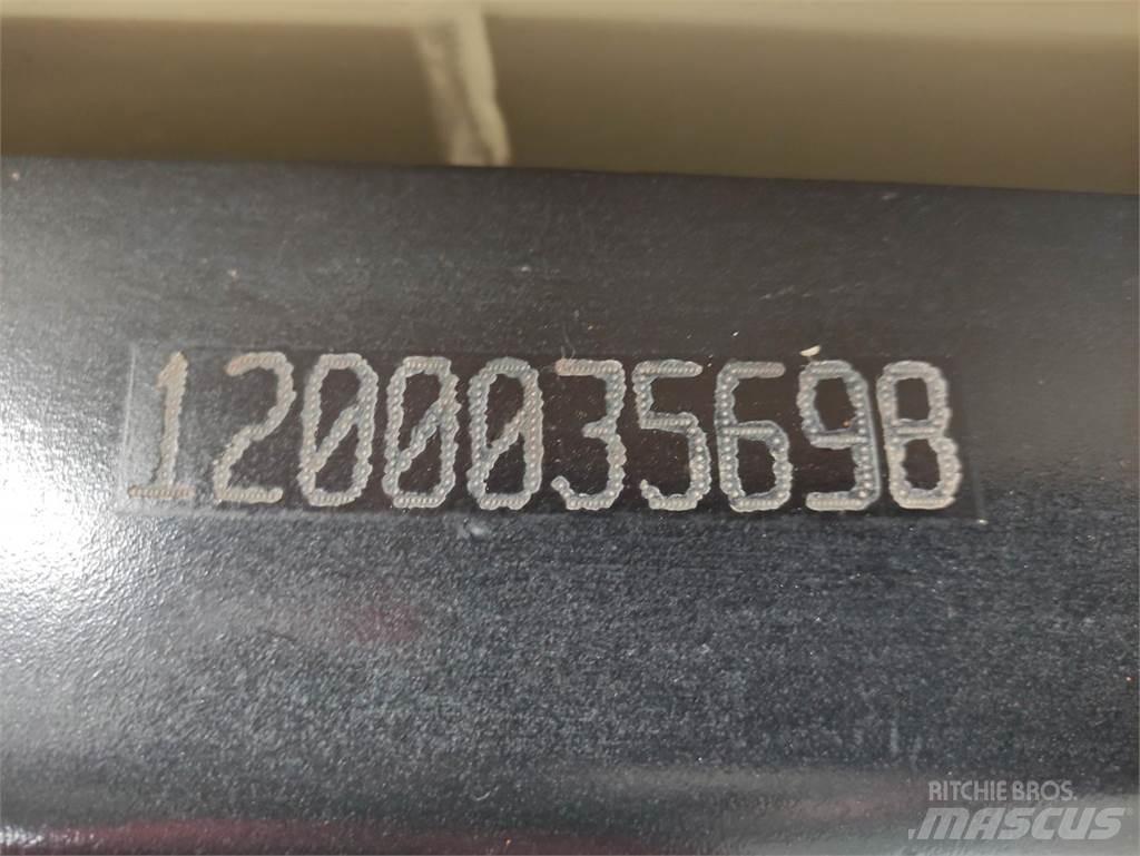 JLG R3246 Ollós emelők