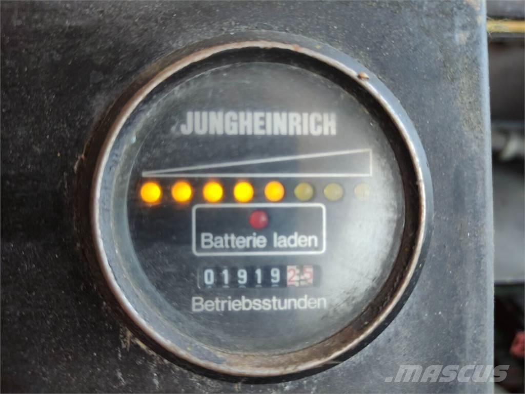 Jungheinrich EJC A 12.5 Gyalogkíséretű targonca