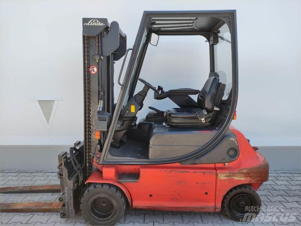 Linde E20P-02-335 Elektromos targoncák