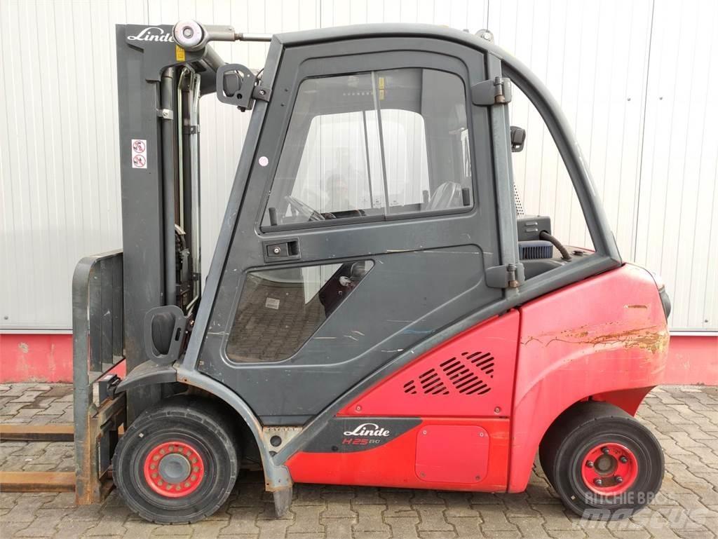 Linde H25D-02-392/EVO Dízel targoncák