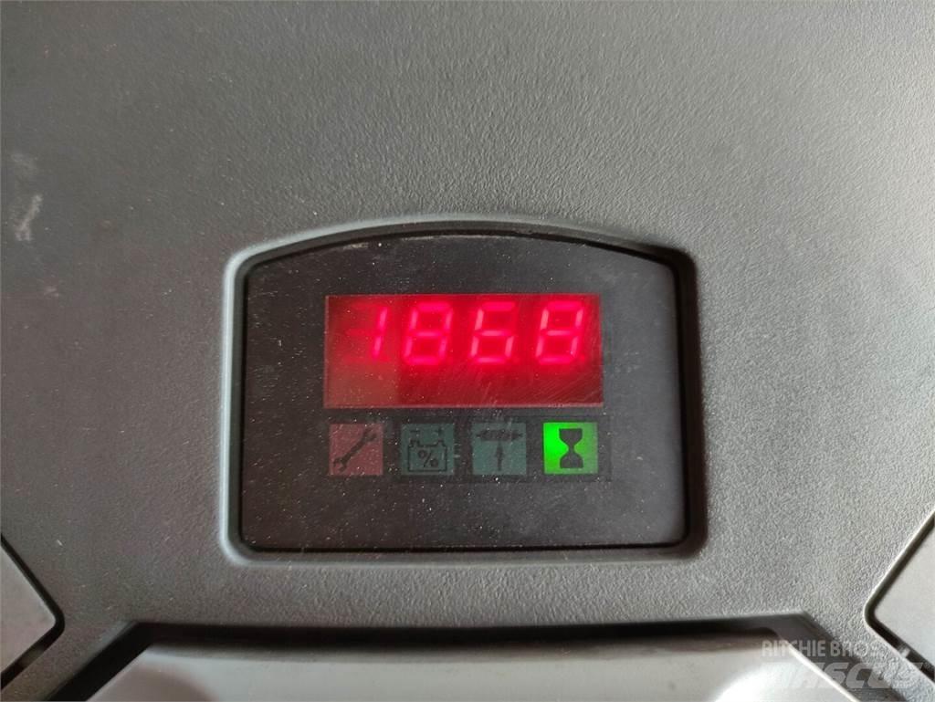Toyota 7SM12 Gyalogkíséretű targonca