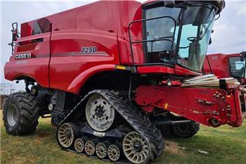 CASE 8250 2WD Combine