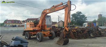Liebherr A 900 B