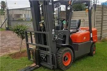  New 2.5 and 3.5 ton standard forklifts available