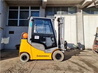Jungheinrich TFG 320s