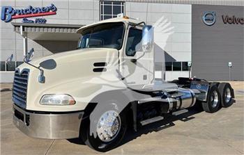 Mack PINNACLE CXU613