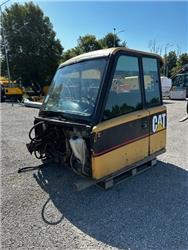 Caterpillar 730 CAB