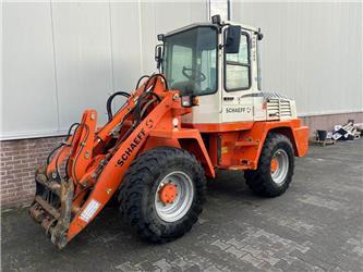 Schaeff 843