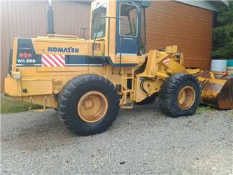 Komatsu WA 250