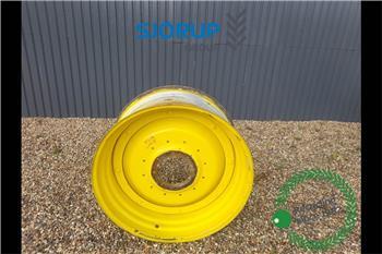 John Deere 6620 Rim