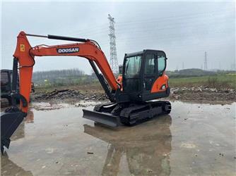 Doosan DX 60 R