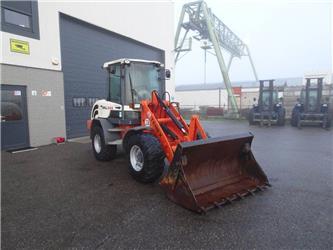 Schaeff SKL834