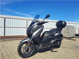 Yamaha X-MAX 125