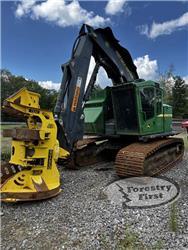 John Deere 853M