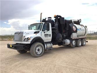 International 7600