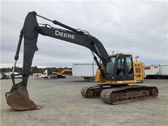 John Deere 245GLC