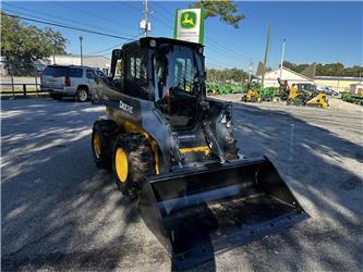 John Deere 324G