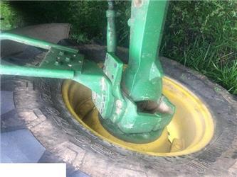 John Deere 6220 - Piasta
