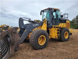 John Deere 724K
