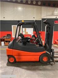 Linde [2001] Linde E30 3t triplex, side shift