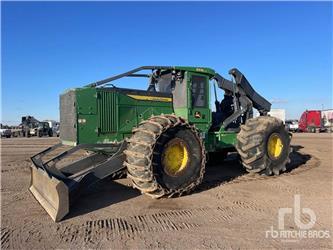 John Deere 843L