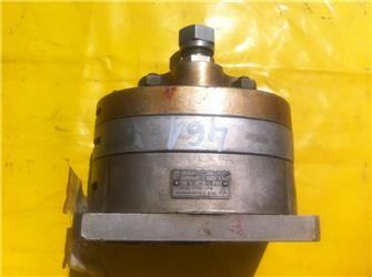 VEB INDUSTIEWERKE 102/664-A25TG10852