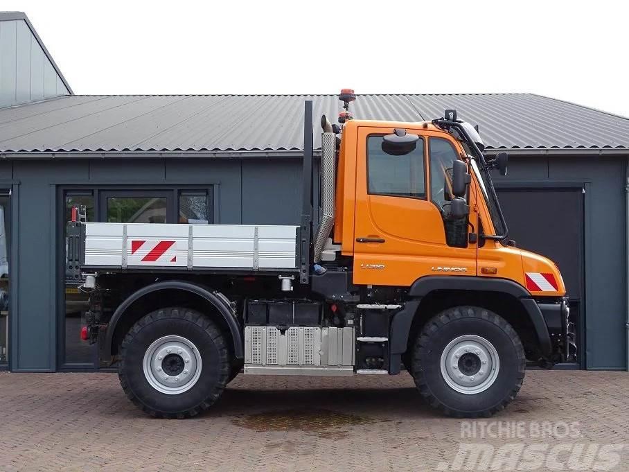 Unimog U218 4X4 3 ZITS LANDBOUW VOERTUIG REGISTRATIE Traktorok