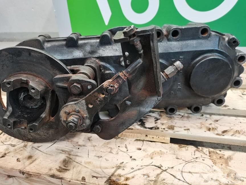 New Holland LM 1740 {Spicer 87530825} intermediate gearbox Váltók