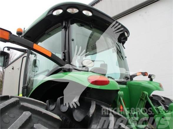 John Deere 8235R Traktorok