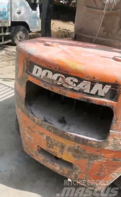 Doosan D30S Dízel targoncák