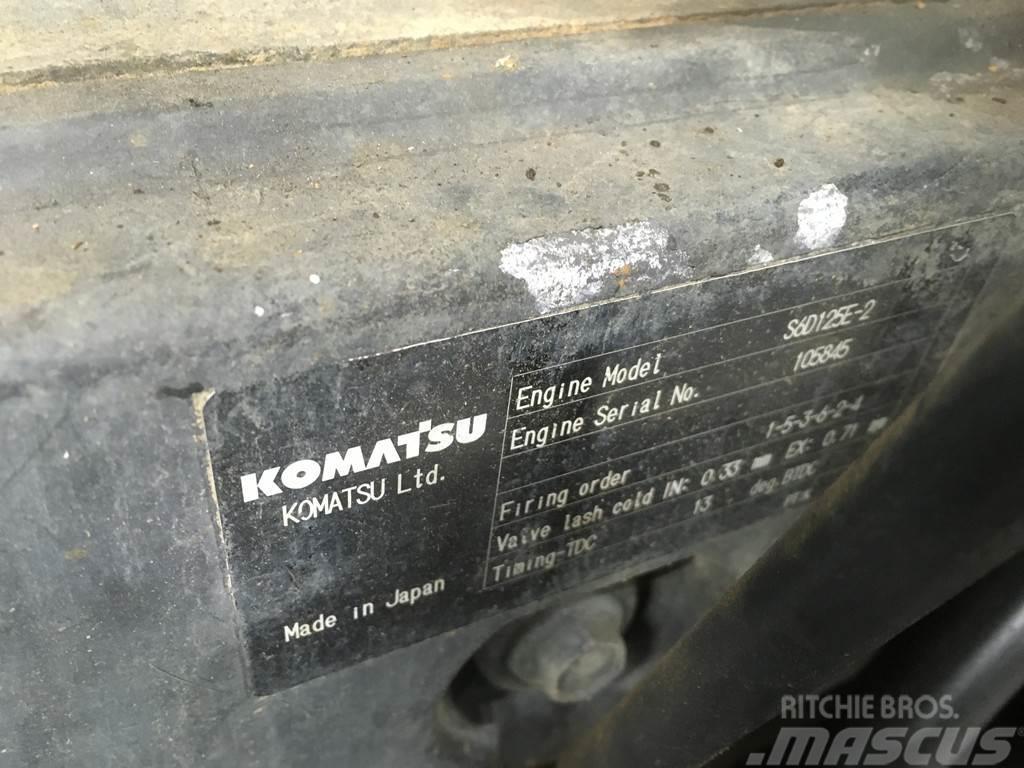 Komatsu S6D125E-2 FOR PARTS Motorok