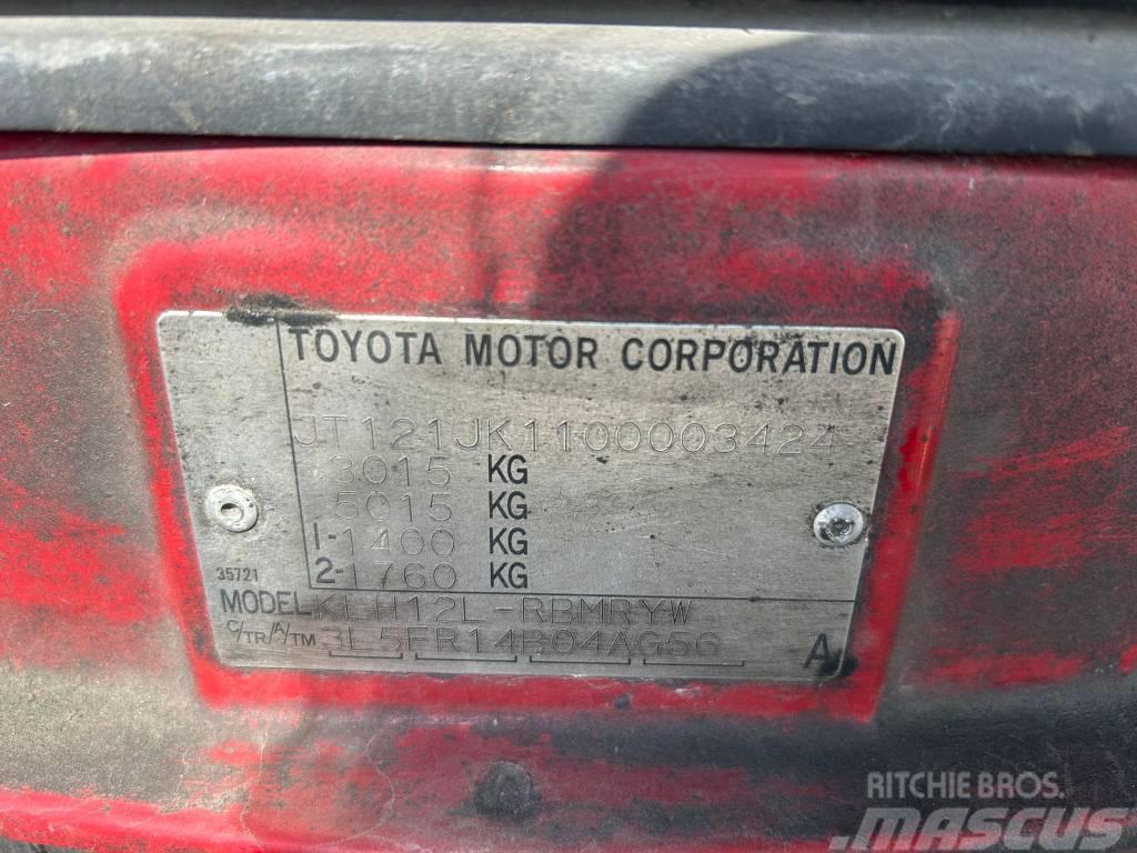 Toyota Hiace 2.5 D4D SHORT Transporterek