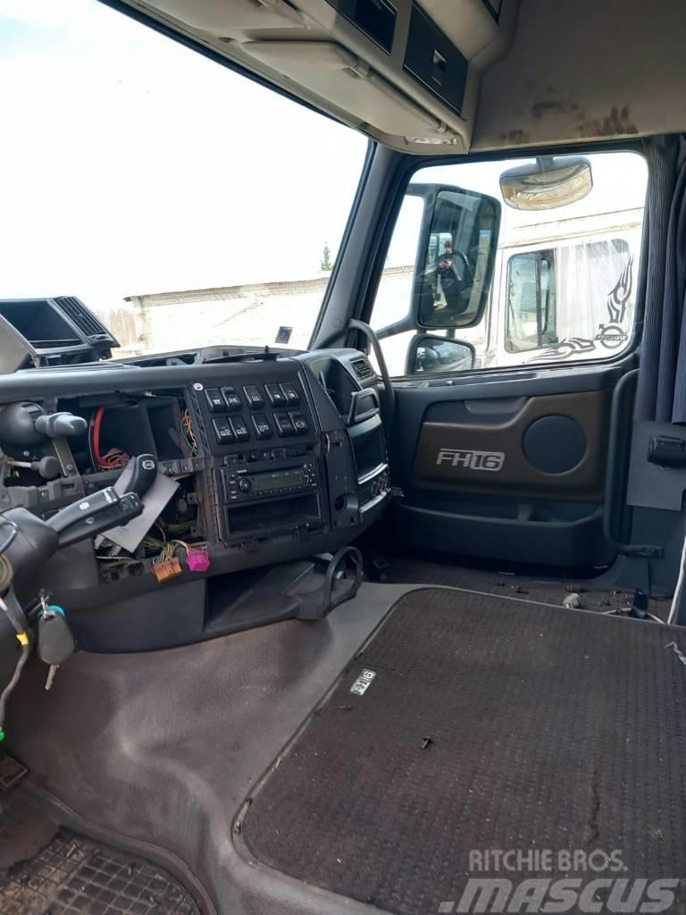 Volvo FH16 580 Vezetőfülke és belső tartozékok