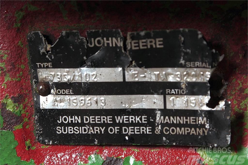 John Deere 6420 Disassembled front axle Váltók