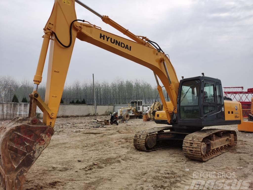 Hyundai R225LC-7 Crawler excavators