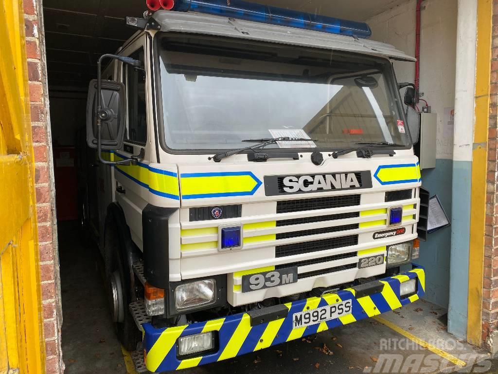 Scania 93 M 220 Tűzoltó