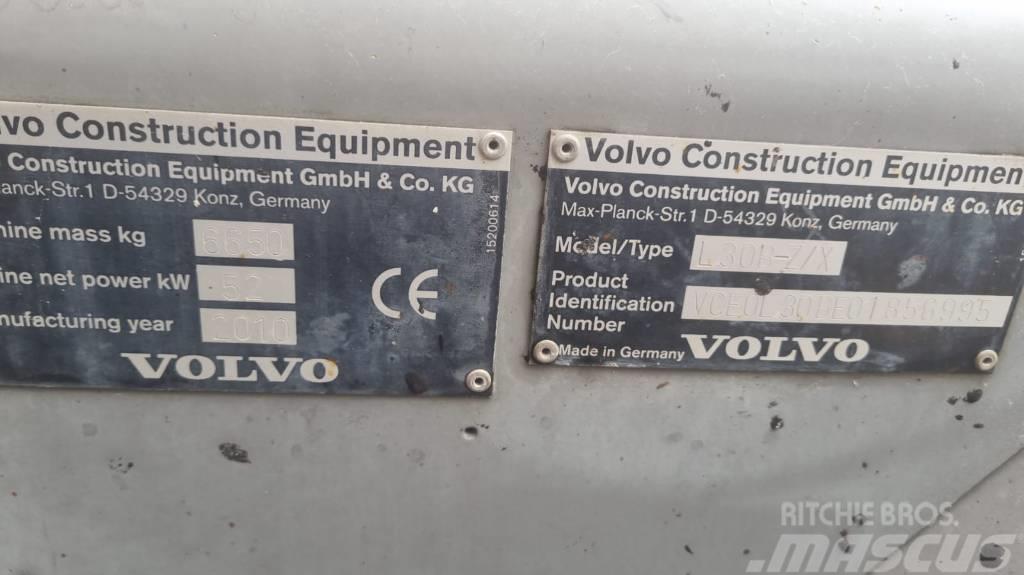 Volvo L 30 B Gumikerekes homlokrakodók