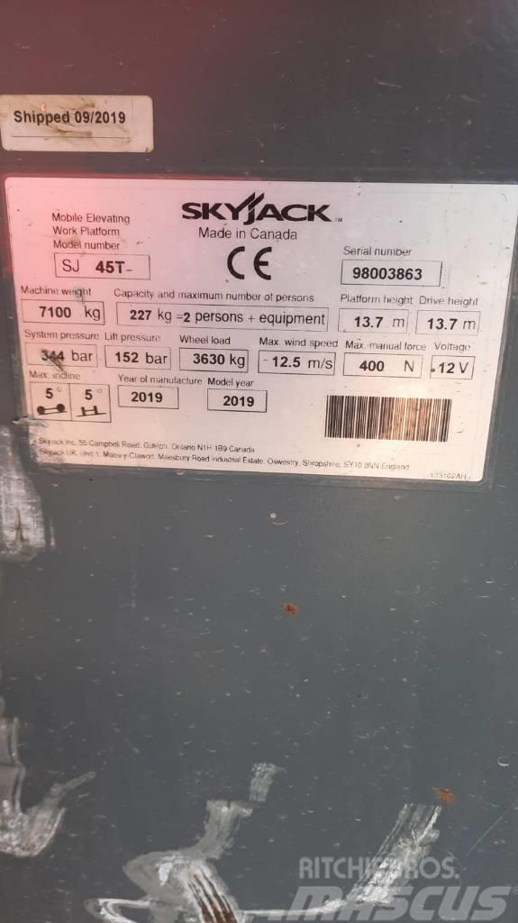 SkyJack SJ 45 T Teleszkópos emelők