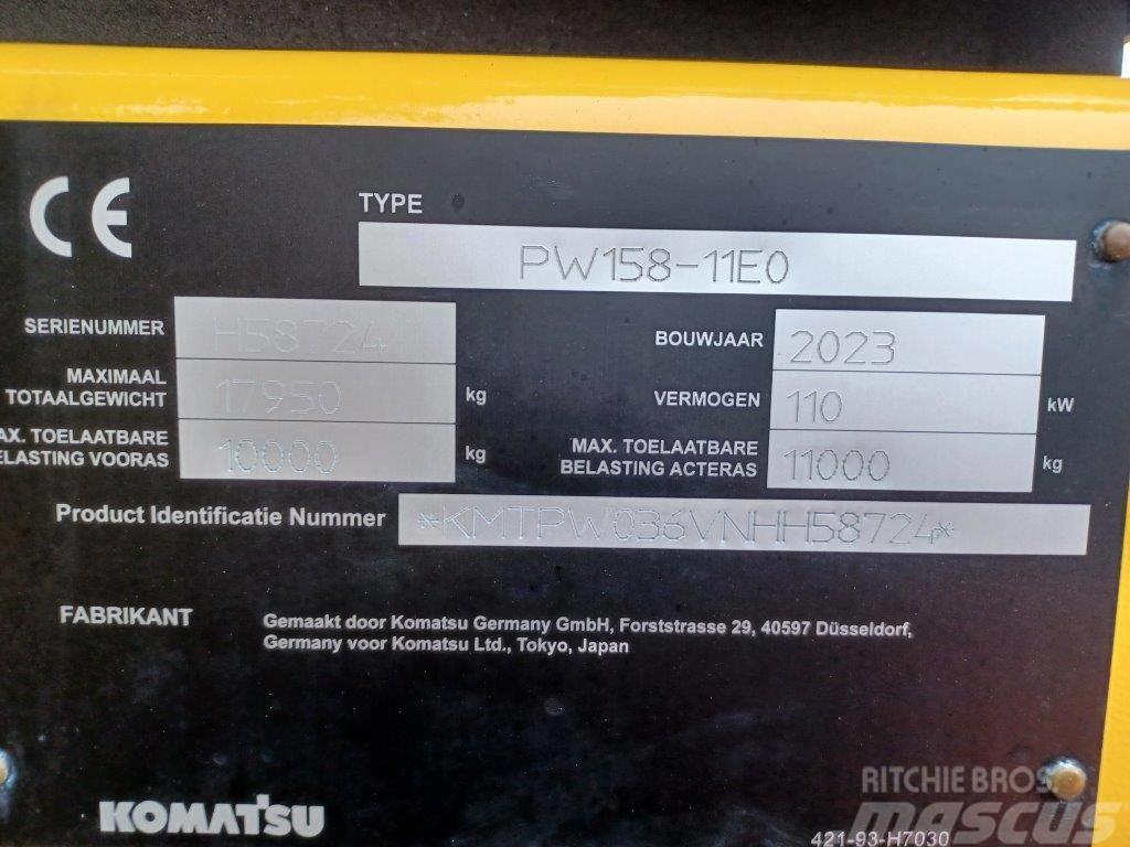 Komatsu PW158-11E0 Gumikerekes kotrók