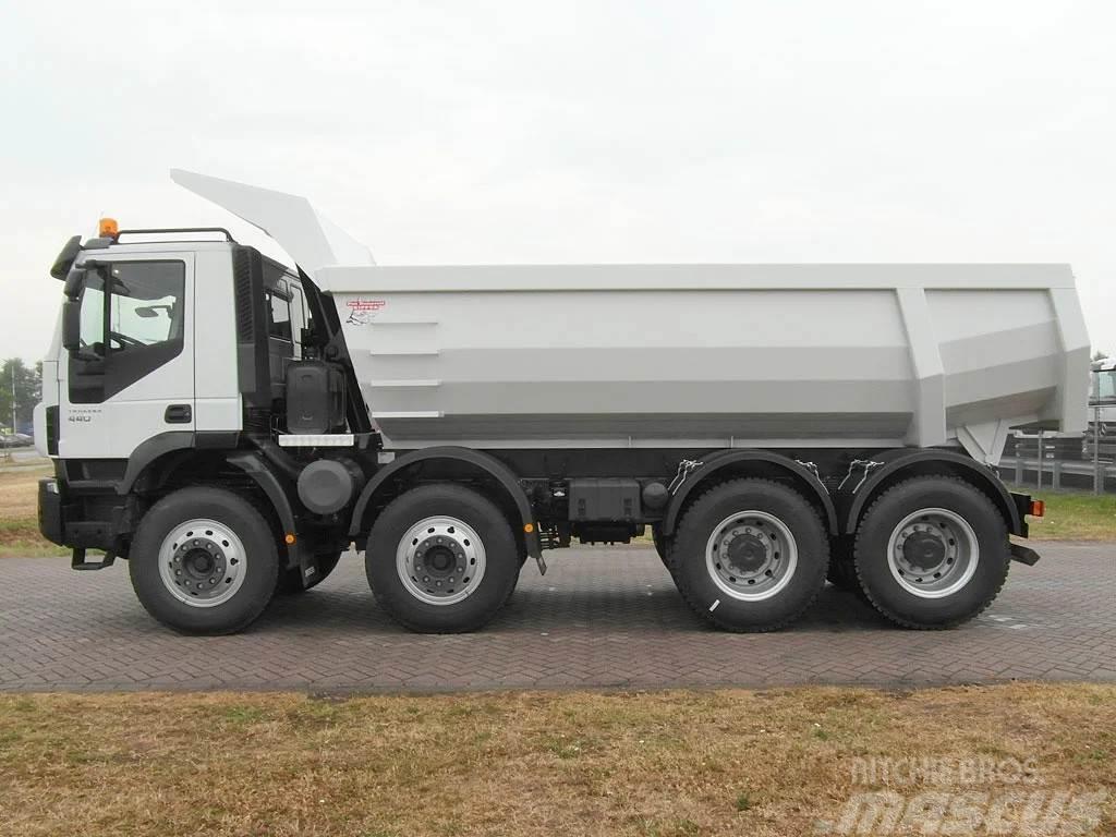 Iveco Trakker 410T42 Tipper Truck (2 units) Billenő teherautók