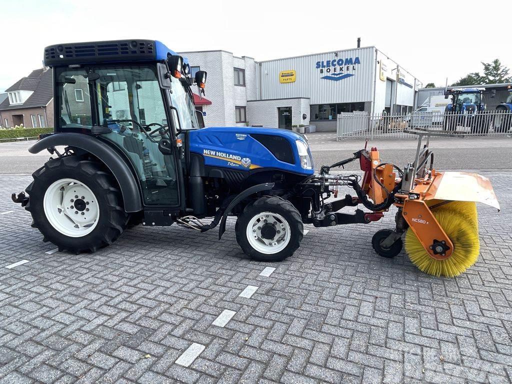 New Holland T4.80N & Sweeper Traktorok