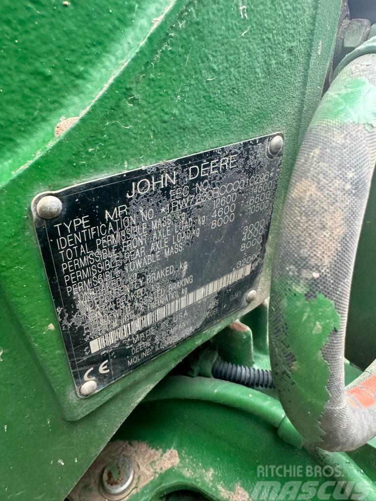 John Deere 7230 R Traktorok
