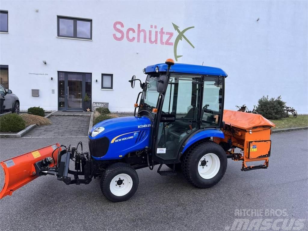 New Holland Boomer 25, Schiebeschild, Salzstreuer, Schneeschil Traktorok