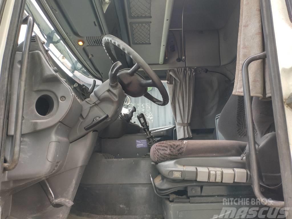 Scania R114 6x2 umpikori, työkoneeksi rekisteröity Dobozos teherautók