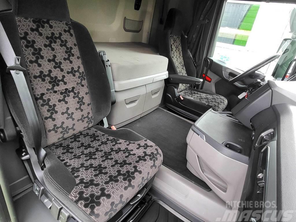 Scania R520 6X2 Nyergesvontatók